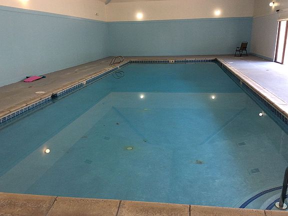 4th image of 3146 Lakeside Dr APT 204