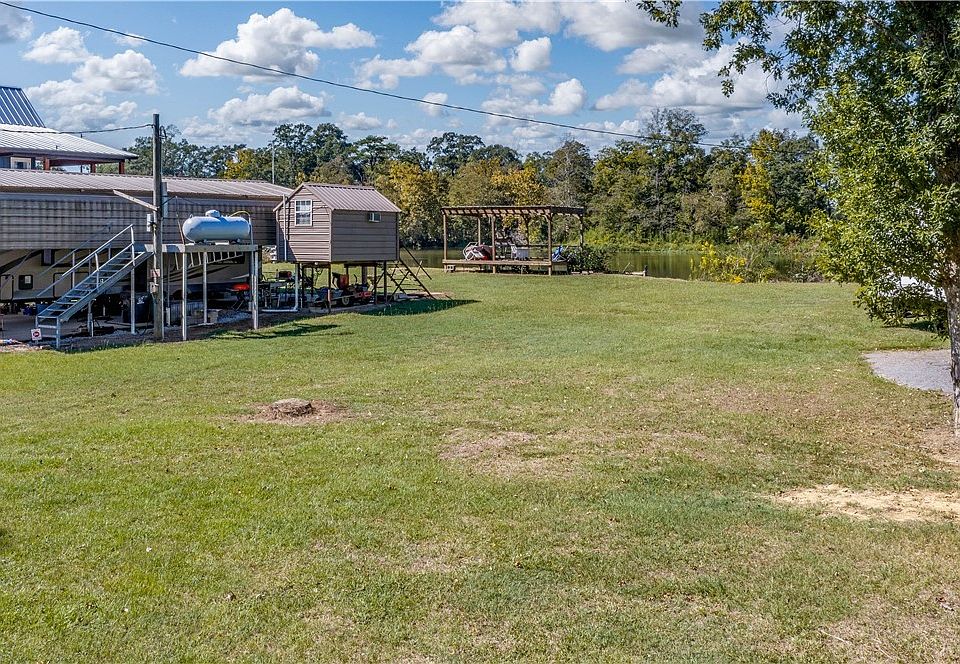 1st image of 0 Roebuck Landing Rd