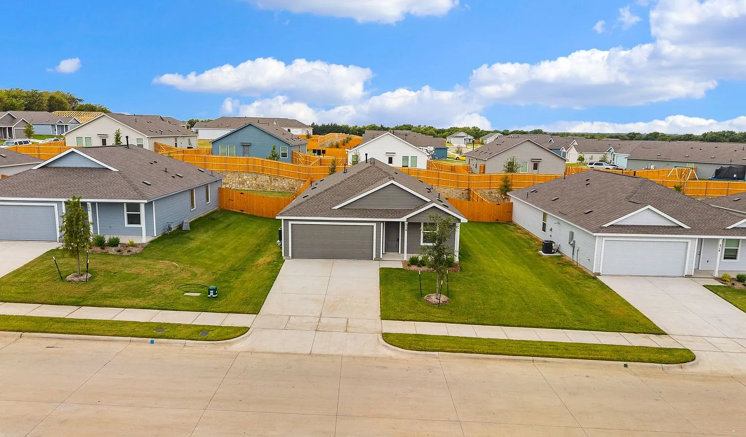 4 bed, 1707 sqft, $1,825 — Photo 1