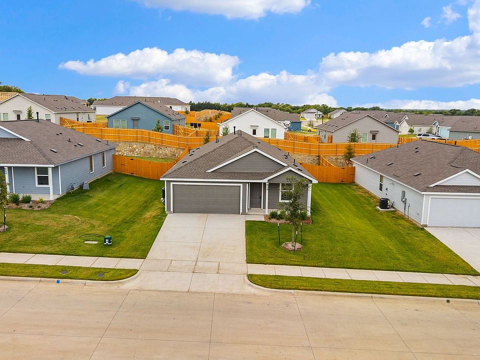 1st image of 210 Hidden Meadows Dr