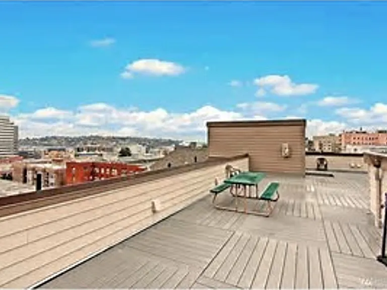 1614 Summit Ave #503 — Photo 8
