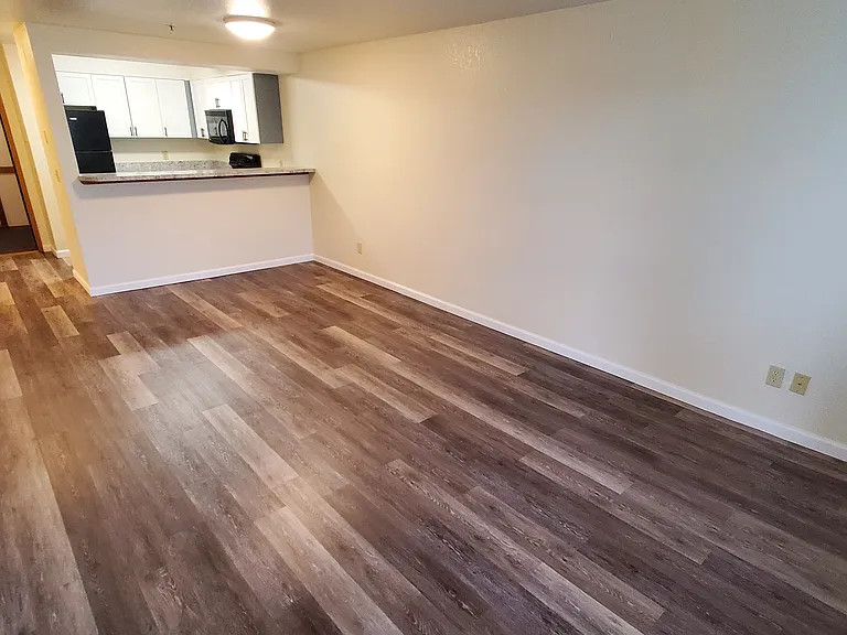 Portage Bay Apartments — Photo 35