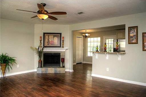 5th image of 12487 Lake Village Dr