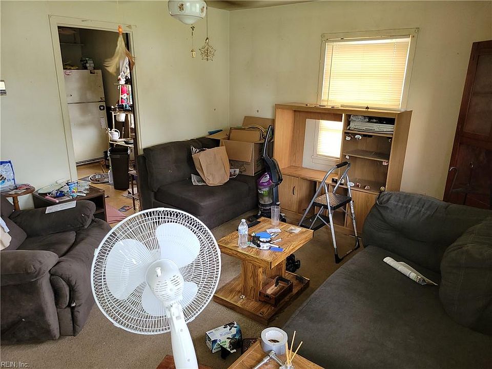 2nd image of 2407 Livesay Rd