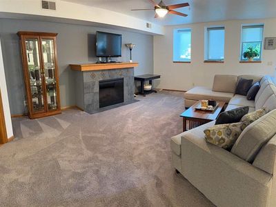 251 Vine St UNIT 102, Riverside, IA, 52327