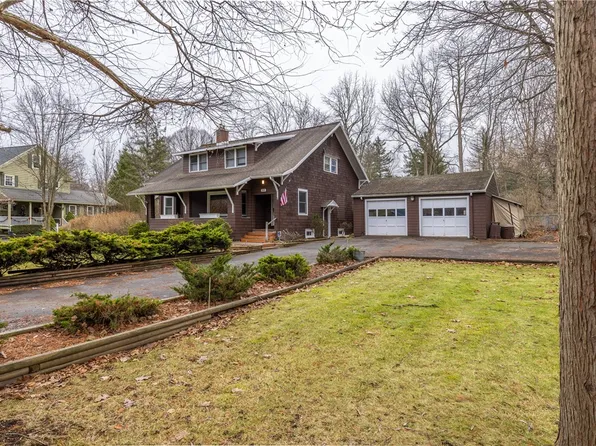 189 E Brook Rd, Pittsford, NY 14534