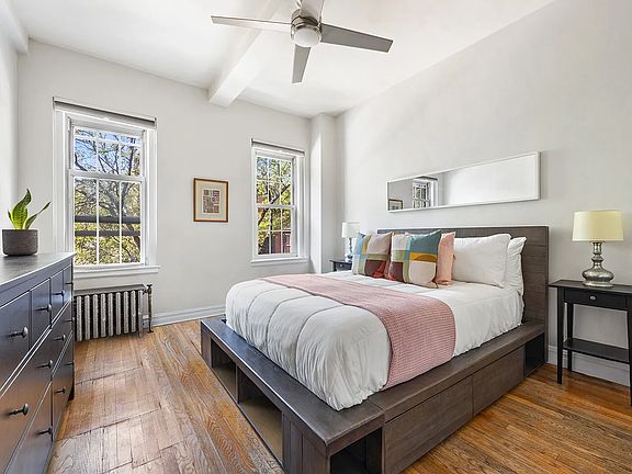 4th image of 155 Henry St APT 3H