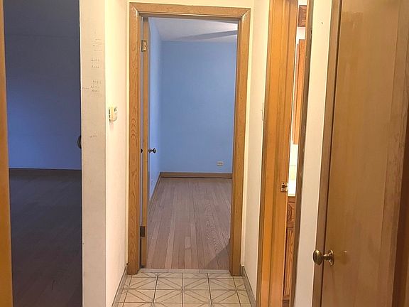 5th image of 4256 N Odell Ave