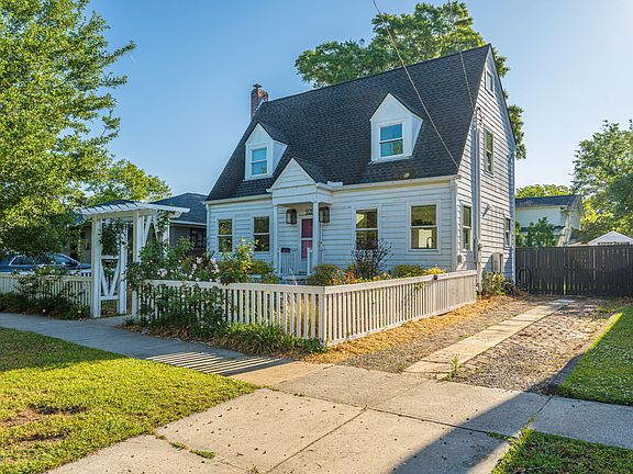 2nd image of 928 Ashley Ave