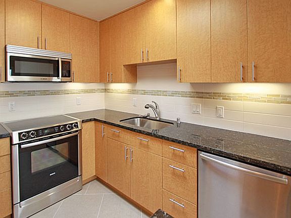 3rd image of 232 21st Ave #4