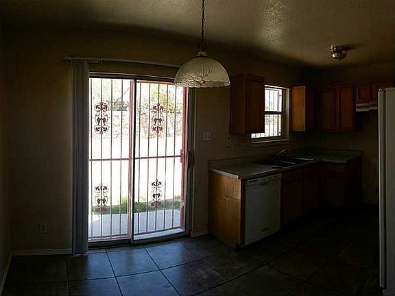 5th image of 10481 Valle Del Mar Dr