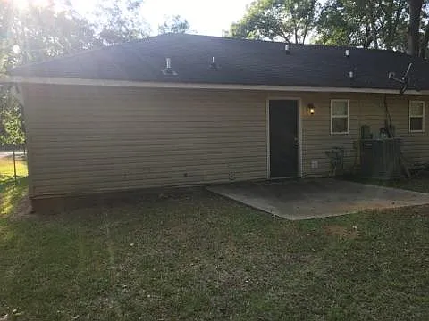 621 N Wilkinson St — Photo 12