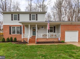 111 Valley View Rd, Fredericksburg, VA 22407