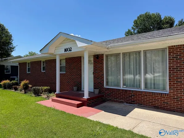 1602 Buchanan St, Athens, AL 35611
