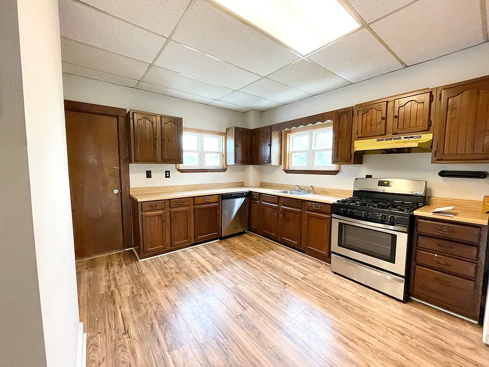 26 Harbor View St #1