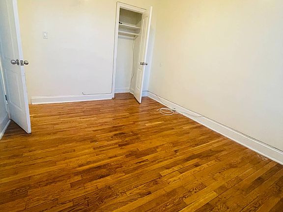 4th image of 215-54 Jamaica Ave Floor 2-2R