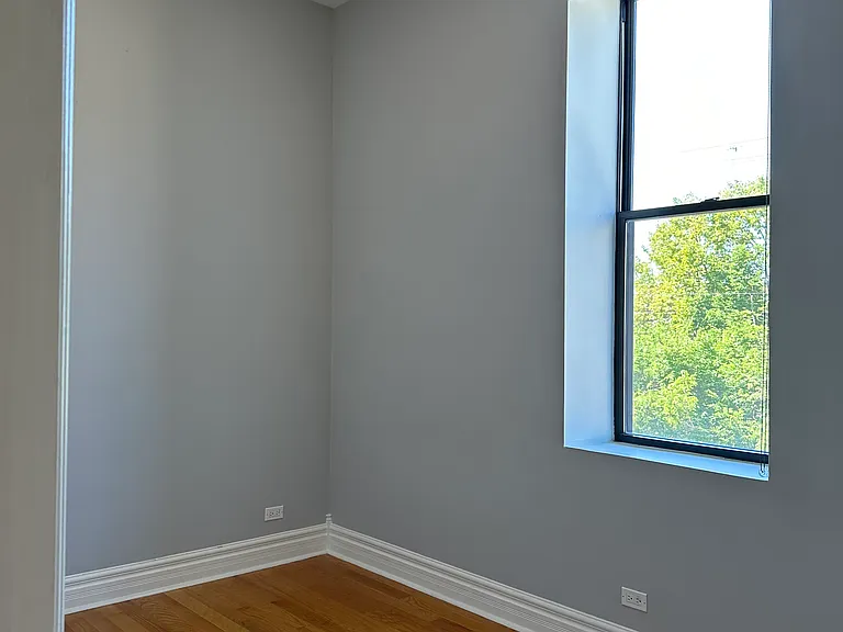 1135 W Chicago Ave #2W — Photo 20