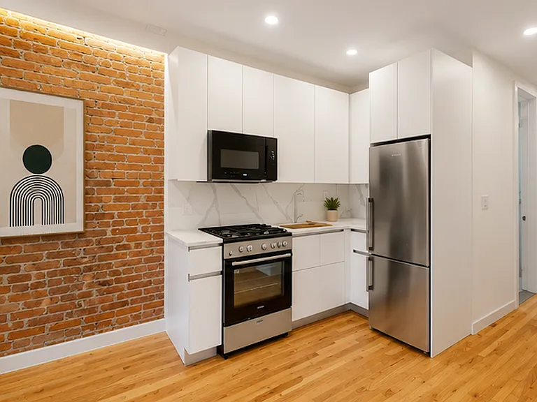 829 9th Ave #2D — Photo 3