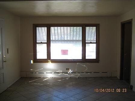 2nd image of 1115 S Jackson St