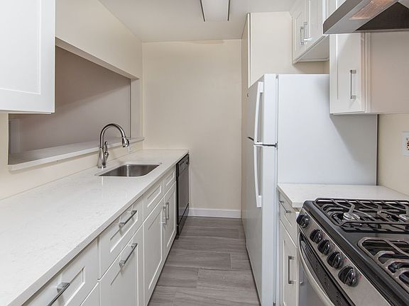 4th image of 245 Garfield Pl APT 2