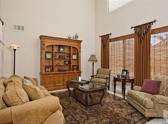 5th image of 681 Seeger Ave