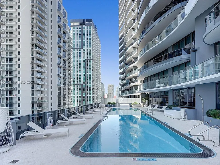 1000 Brickell Plz #Penthouse 5106 — Photo 16