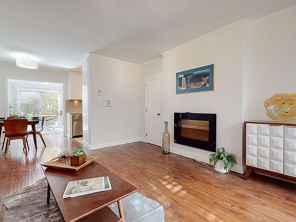 2nd image of 933 17th St Unit 10