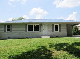 910 Haley St, Athens, TN 37303