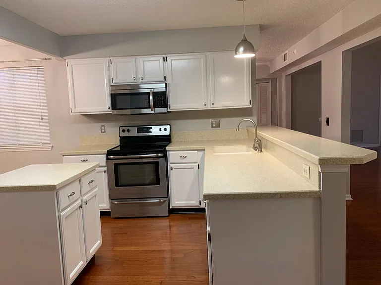 2216 Aztec Dr W — Photo 4