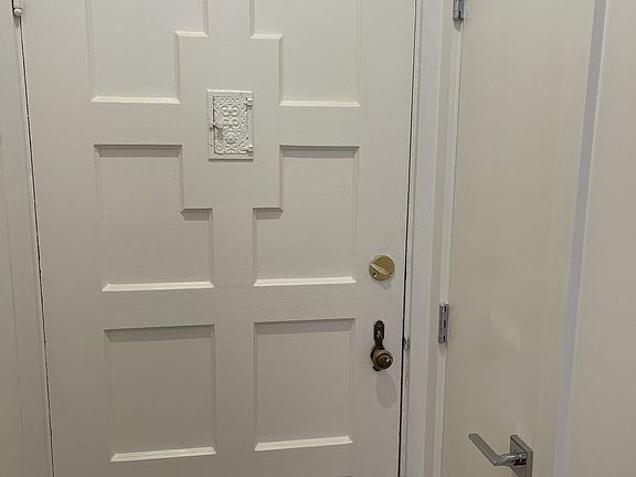 5th image of 1900 Jefferson St APT 301