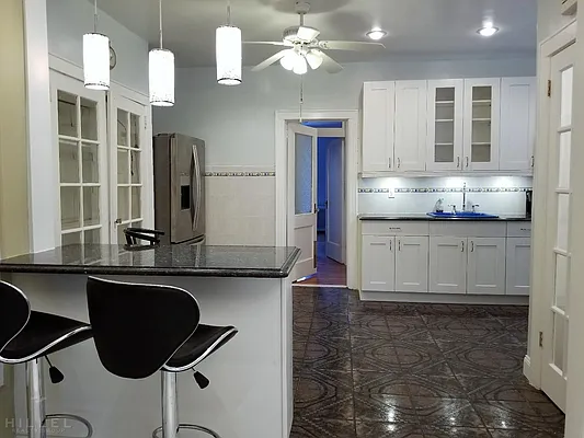 Rented by Hillel Realty Group | media 1