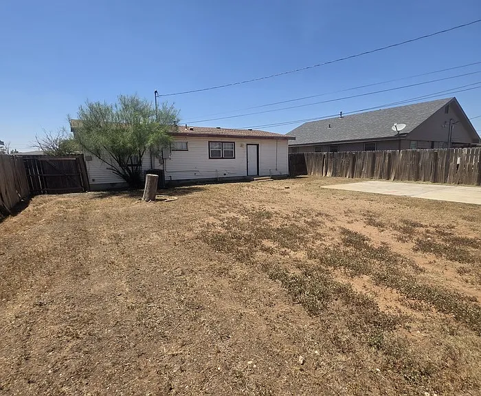 711 Ruby Dr — Photo 22