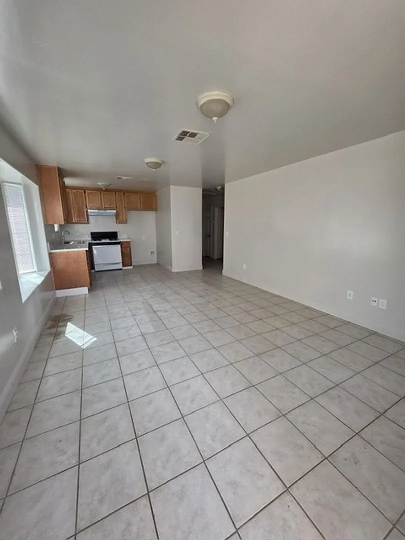 1110 Grace St. A-B — Photo 3