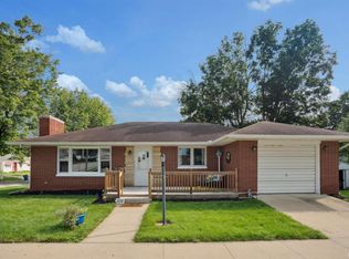 106 Church Ave, Lost Nation, IA 52254
