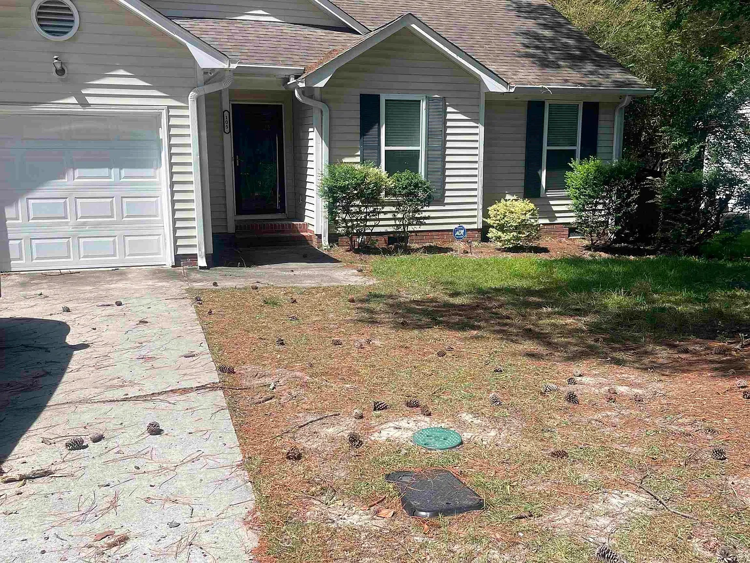 3 bed, 1196 sqft, $1,700 — Photo 1
