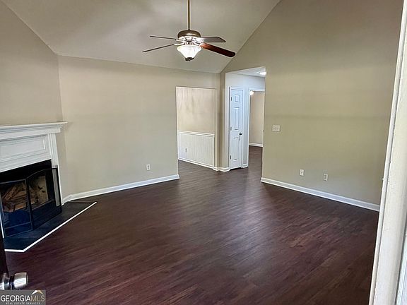 3rd image of 164 Lake Forest Dr