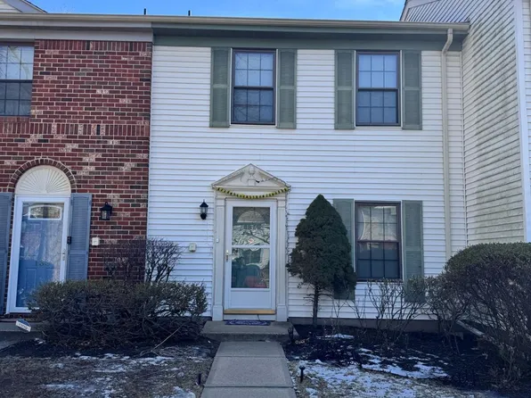 134 Pear Tree Ln, Franklin Park, NJ 08823