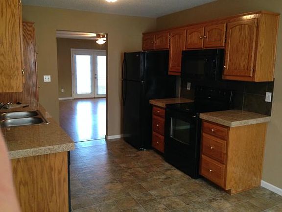 2nd image of 15004 Kelly Dr