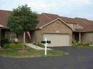 1812 Amelia Ct, Sycamore, IL 60178