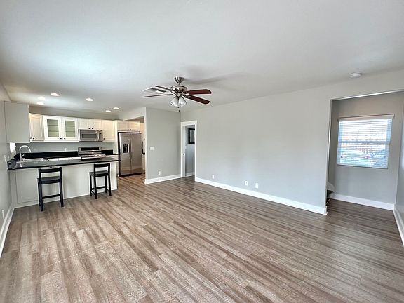 2nd image of 2932 Kalmia St