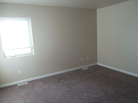 5th image of 3229 Rosebud Dr APT 10