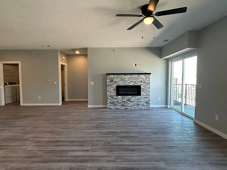 2724 Silver St — Photo 2