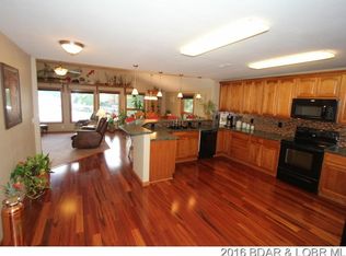 186 Tulip Dr, Camdenton, MO 65020