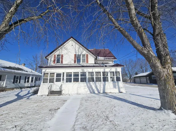 133 W Main St, Gillett, WI 54124