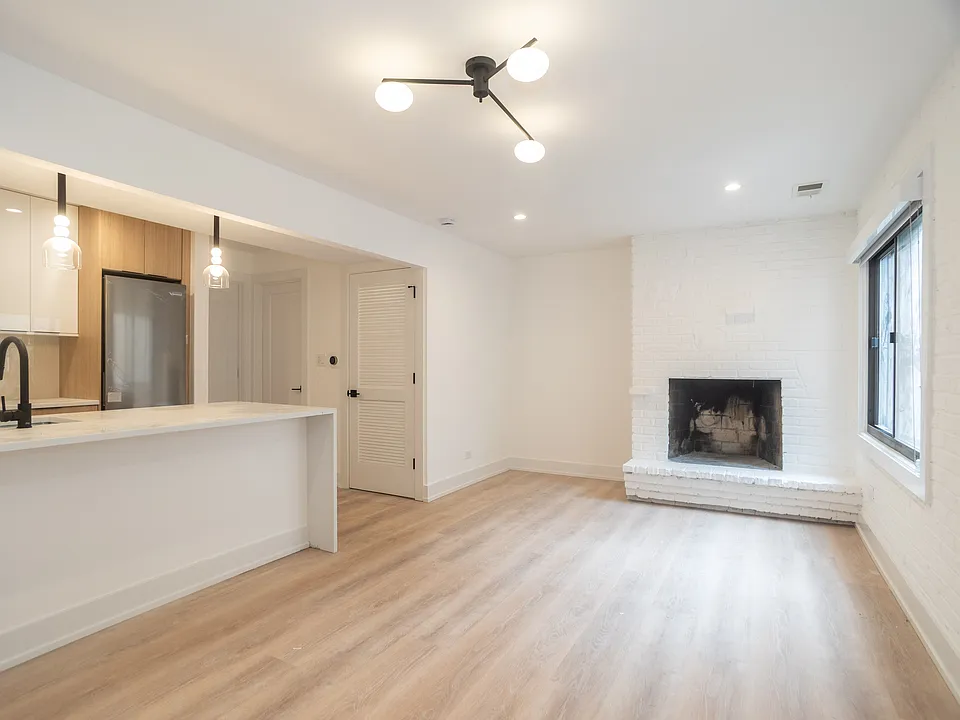 633 S Laflin St #101