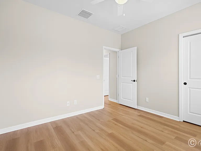 5605 Kingsley Corner Way — Photo 24