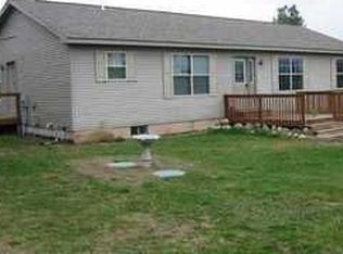 602 Eleventh St, Edmore, MI 48829