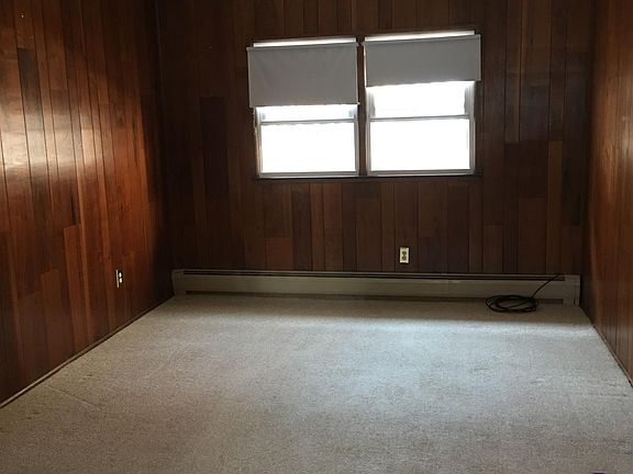 4th image of 23 Jefferson Ave Floor 1