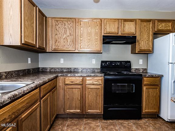 3rd image of 2044 W Silver Honey Pl