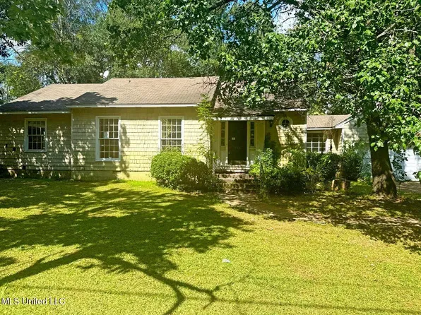 706 Colonial Cir, Jackson, MS 39211